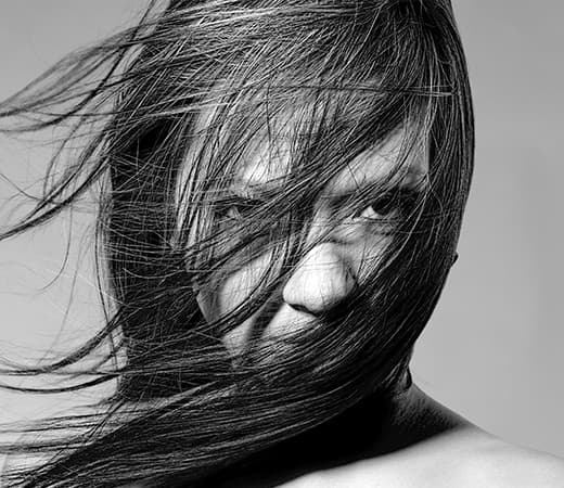 女性