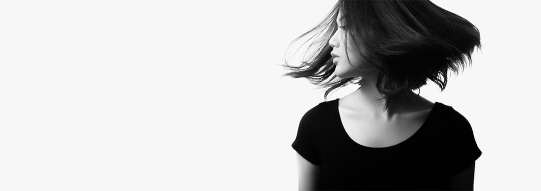 女性